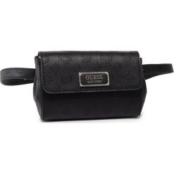 Saszetka nerka Guess Logo Love Mini (SG) HWSG76 62800. Czarne nerki damskie Guess, z aplikacjami, bez dodatków. W wyprzedaży za 279,00 zł.