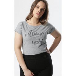 Szary T-shirt Lenzee. Szare t-shirty damskie Born2be, na co dzień, xl, z nadrukiem, z jeansu, z okrągłym kołnierzem, z krótkim rękawem. Za 39,99 zł.