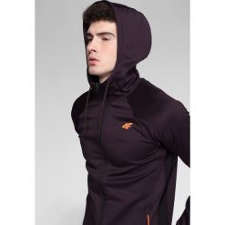 Bluza treningowa męska BLMF274 - burgund. Czerwone bluzy męskie 4f, m, bez wzorów, z dzianiny, z kapturem, bez rękawów, z kapturem. W wyprzedaży za 149,99 zł.