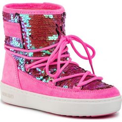 Śniegowce MOON BOOT - Mb Pulse Mid Jr Girl Disco 3406130002 Fucsia. Różowe śniegowce dziewczęce Moon Boot, bez zapięcia. W wyprzedaży za 479,00 zł.
