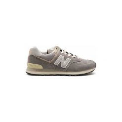 Trampki New Balance ML574GYG. Brązowe trampki męskie New Balance, bez wzorów, bez zapięcia. Za 353,25 zł.