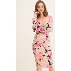 Sukienka koktajlowa Pinko 20192 BLK01 1G14BN 7670. Sukienki damskie Pinko, bez wzorów, z elastanu, wizytowe, bez kołnierzyka, bez rękawów. W wyprzedaży za 619,00 zł.