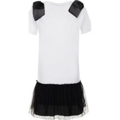 Sukienka codzienna Red Valentino SR3MJ02D. Białe sukienki damskie Red Valentino, na co dzień, s, bez wzorów, z poliesteru, bez kołnierzyka, bez rękawów, proste. W wyprzedaży za 619,00 zł.