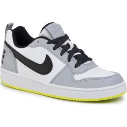 Buty NIKE - Court Borough Low (GS) 839985 104 White/Black/Wolf Grey. Szare buty chłopięce sportowe Nike, ze skóry ekologicznej, na rzepy, nike court. Za 189,00 zł.