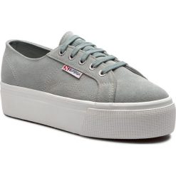Tenisówki SUPERGA - 2790 Suew S003LM0 Lt Grey 506. Szare półbuty damskie Superga, bez wzorów, ze skóry, bez zapięcia. W wyprzedaży za 289,00 zł.