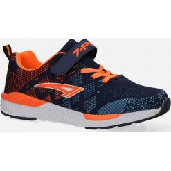 Granatowe buty sportowe na rzep casu 20p8/m/2. Buty chłopięce sportowe Casu, bez zapięcia. Za 59,99 zł.