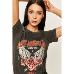 Answear - T-shirt. Czarne bluzki damskie ANSWEAR, s, z nadrukiem, z bawełny, z okrągłym kołnierzem. Za 59,90 zł.