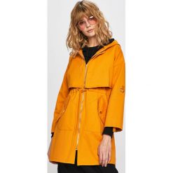 Answear - Parka. Żółte parki damskie marki ANSWEAR, s, z bawełny, długie, z kapturem. Za 149,90 zł.