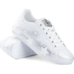 Sneakersy Trussardi Jeans. Białe sneakersy damskie z jeansu. Za 299,00 zł.
