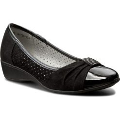 Półbuty CLARA BARSON W17SS750-1. Czarne półbuty damskie Clara Barson, bez wzorów, ze skóry ekologicznej, bez obcasa, bez zapięcia. W wyprzedaży za 40,00 zł.
