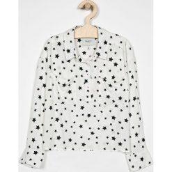Pepe Jeans - Koszula dziecięca Omi Jr 122-180 cm. Białe bluzki dziewczęce marki Pepe Jeans, bez wzorów, z wiskozy, bez kołnierzyka, z długim rękawem, długie, bez kaptura. W wyprzedaży za 149,90 zł.
