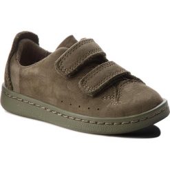 Sneakersy CLARKS - Nate Maze 261358316 Olive Nubuck. Zielone półbuty dziewczęce Clarks, na rzepy. W wyprzedaży za 169,00 zł.