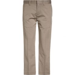 J.CREW SLIM FIT STRETCH Chinosy khaki. Brązowe bez kategorii marki J.CREW, z elastanu. Za 139,00 zł.