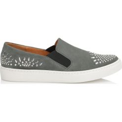 Szare sneakersy wysadzane kryształami Swarovskiego®. Szare buty sportowe damskie Kazar. Za 899,00 zł.