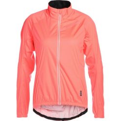 Craft BELLE RAIN JACKET Kurtka przeciwdeszczowa panic/dahlia. Czerwone bomberki damskie Craft, m, z materiału, outdoorowe. W wyprzedaży za 439,20 zł.