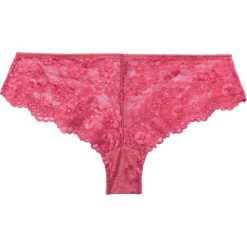 Figi brazylijskie bonprix dymny malinowy. Różowe majtki damskie bonprix, z koronki. Za 29,99 zł.