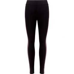 Leginsy No Ka'Oi KANAWAI KIPI. Czarne legginsy sportowe damskie No Ka Oi, bez wzorów, z tkaniny, na fitness i siłownię. W wyprzedaży za 414,00 zł.