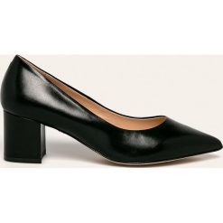 Solo Femme - Czółenka skórzane. Czarne czółenka damskie Solo Femme, bez wzorów, ze skóry, bez obcasa, na obcasie. Za 339,90 zł.