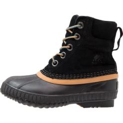 Sorel YOUTH CHEYANNE Śniegowce black. Czarne buty chłopięce zimowe Sorel, z kauczuku. W wyprzedaży za 197,45 zł.