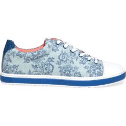Desigual tenisówki damskie Supper H 39 niebieski. Niebieskie trampki i tenisówki damskie Desigual, bez wzorów, bez zapięcia. W wyprzedaży za 189,00 zł.