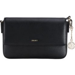DKNY Bryant Medium Cross body bag Czarny. Czarne torebki klasyczne damskie DKNY, w paski, ze skóry, bez dodatków. Za 748,95 zł.