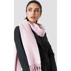 Samsoe & Samsoe Szalik maxi Accola - Pink. Różowe szaliki damskie marki Samsøe & Samsøe, bez wzorów, z wełny. Za 323,95 zł.