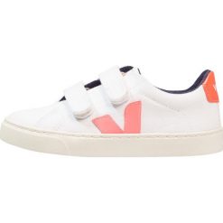 Veja ESPLAR SMALL VELCRO Tenisówki i Trampki white/orange fluo. Białe trampki męskie marki Veja, ze skóry. Za 319,00 zł.