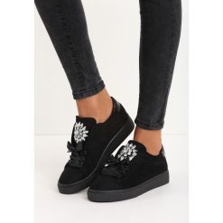 Czarne Buty Sportowe Noble. Czarne buty sportowe damskie Born2be, z aplikacjami. Za 39,99 zł.