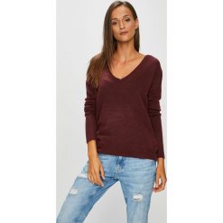 Review - Sweter. Brązowe swetry klasyczne damskie marki Review, s, z elastanu. W wyprzedaży za 69,90 zł.