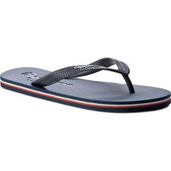 Japonki PEPE JEANS - Swimming 2.0 PMS70035 Marine 585. Niebieskie klapki męskie Pepe Jeans, z jeansu, bez zapięcia. Za 89,00 zł.