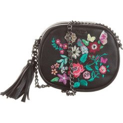 Torebki klasyczne damskie: Torebka „Lisboa Lily” w kolorze czarnym ze wzorem – 18 x 16 x 5 cm