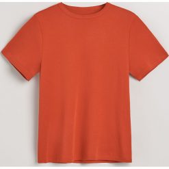T-shirt z bawełny organicznej - Pomarańczo. Czerwone t-shirty damskie Reserved, s, bez wzorów, z bawełny, bez kołnierzyka. Za 79,99 zł.