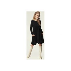 Sukienka Jackie Winter - czerń. Czarne sukienki damskie Madnezz, na zimę, xl, bez wzorów, z elastanu, eleganckie, z klasycznym kołnierzykiem, bez rękawów, dopasowane. Za 259,00 zł.