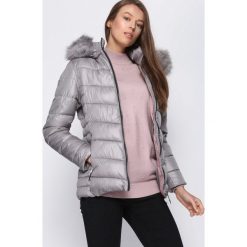 Szara Kurtka Distinctiveness. Brązowe kurtki damskie pikowane marki QUECHUA, na zimę, m, z materiału. Za 194,99 zł.