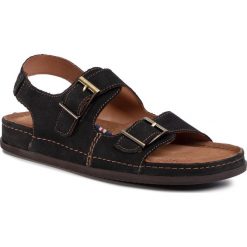 Sandały GO SOFT - B-GRANADA-03 Black. Czarne klapki męskie GO SOFT, bez wzorów, ze skóry. Za 139,99 zł.
