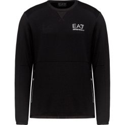 Bluza EA7 EMPORIO ARMANI. Czarne bluzy męskie EA7 Emporio Armani, bez wzorów, z dresówki, sportowe, bez kołnierzyka, bez rękawów, bez kaptura. W wyprzedaży za 450,00 zł.