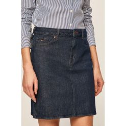 Tommy Hilfiger - Spódnica. Niebieskie spódniczki damskie TOMMY HILFIGER, na co dzień, bez wzorów, z elastanu, casualowe, mini, proste. Za 399,90 zł.