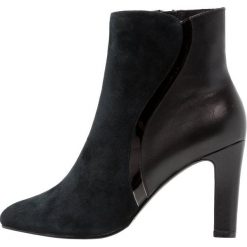 Mint&berry Botki black. Czarne botki damskie skórzane marki mint&berry, klasyczne. Za 379,00 zł.