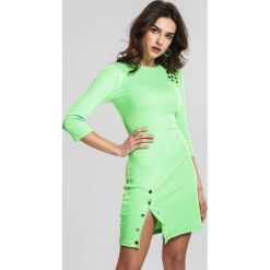 Jasnozielona Sukienka Take Pleasure In. Zielone sukienki damskie other, na co dzień, s, bez wzorów, bez kołnierzyka, bez rękawów, mini, proste. Za 59,99 zł.