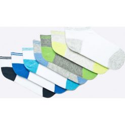 Blukids - Skarpetki dziecięce (7-Pack). Białe skarpetki chłopięce Blukids, bez wzorów, z elastanu. W wyprzedaży za 24,90 zł.