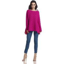 Fuksja Asymetryczny Oversizowy Sweter z Szyfonową Falbanką. Czerwone swetry damskie Molly.pl, uniwersalny, bez wzorów, z szyfonu, eleganckie, bez rękawów, bez kaptura. Za 148,90 zł.