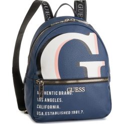 Plecak GUESS - Ronnie (VG) HWVG74 45330 NAV. Niebieskie plecaki damskie Guess, z aplikacjami, ze skóry ekologicznej, eleganckie, bez dodatków. Za 629,00 zł.