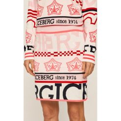 Iceberg - Spódnica. Różowe spódniczki damskie Iceberg, na co dzień, s, z aplikacjami, z bawełny, casualowe, z podwyższonym stanem, mini, proste. Za 1249,00 zł.