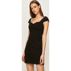 Volcom - Sukienka jeansowa. Szare sukienki damskie Volcom, na co dzień, s, bez wzorów, z elastanu, casualowe, bez kołnierzyka, bez rękawów, mini, proste. W wyprzedaży za 249,90 zł.