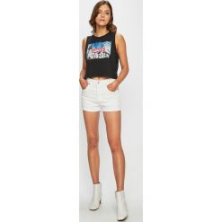 Levi's - Top. Czarne bluzki damskie Levi's®, s, z nadrukiem, z bawełny, z okrągłym kołnierzem. W wyprzedaży za 39,90 zł.