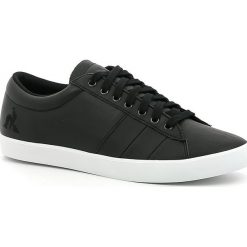 Skórzane sneakersy "Flag Premium" w kolorze czarnym. Czarne sneakersy męskie le coq sportif, bez wzorów, na sznurówki. W wyprzedaży za 233,95 zł.