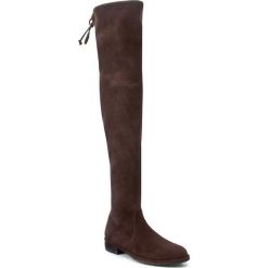 Muszkieterki STUART WEITZMAN - Lowland Timber Suede. Brązowe buty zimowe damskie Stuart Weitzman, z materiału, przed kolano, na wysokim obcasie, na obcasie. W wyprzedaży za 1829,00 zł.