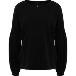 DRYKORN NALIE Bluzka z długim rękawem black. Czarne bluzki damskie marki DRYKORN, xl, bez wzorów, z bawełny, bez kołnierzyka, z długim rękawem. Za 419,00 zł.