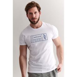 T-shirt w kolorze białym. Białe t-shirty męskie TATUUM, xxl, z nadrukiem, z bawełny, z okrągłym kołnierzem. W wyprzedaży za 49,95 zł.