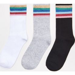 Długie skarpety 3 pack - Biały. Białe skarpetki damskie Cropp. Za 39,99 zł.